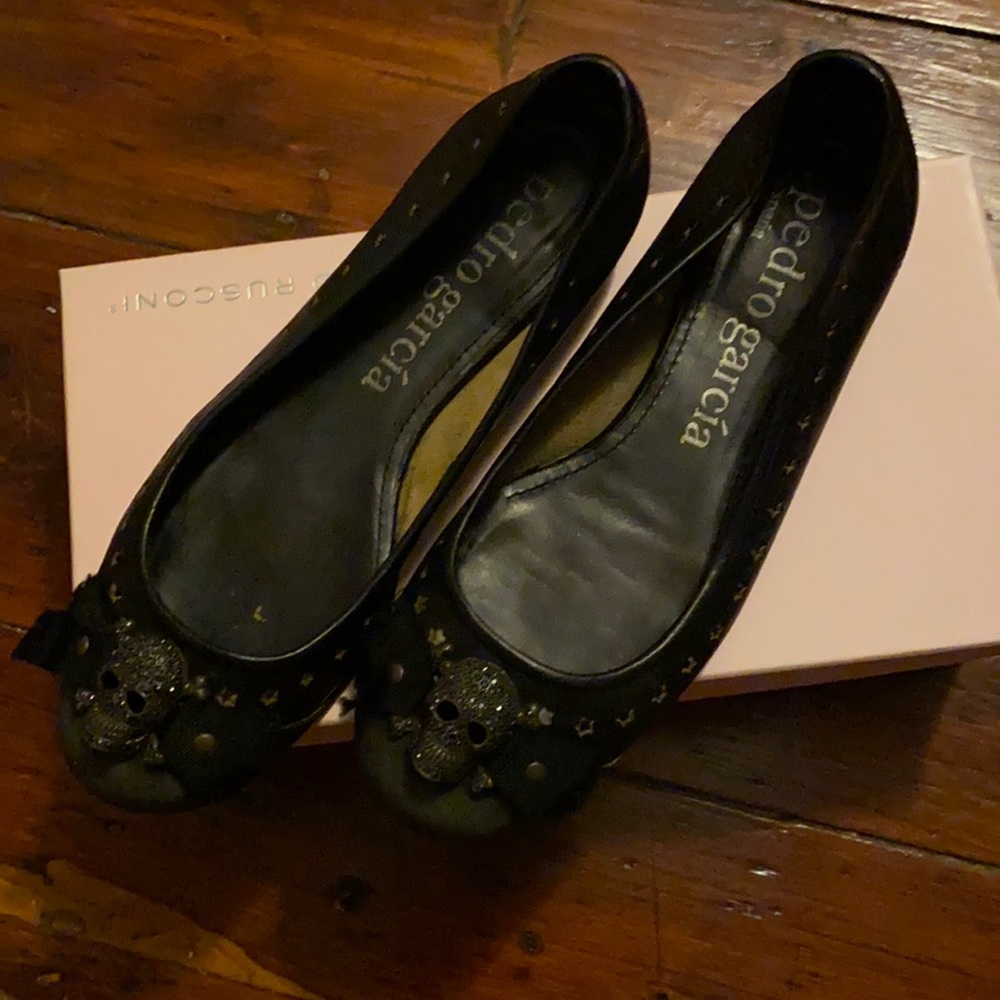 Pedro Garcia leather skull flats
